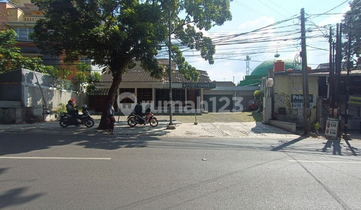 Rumah Untuk Bisnis Di Pinggir Jalan Tubagus Ismail Kota Bandung Rumah Untuk Bisnis Di Pinggir Jalan Tubagus Ismail Kota Bandung