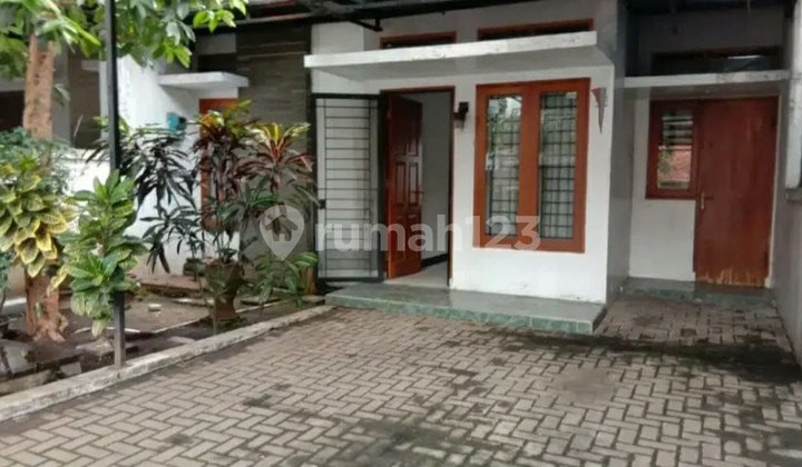 Dijual Rumah Siap Huni Tanah Luas di Antapani Kota Bandung