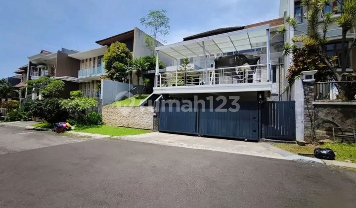 Beautiful House Ready to Occupied in the Elite Area of Setra Duta Pasteur Bandung 2