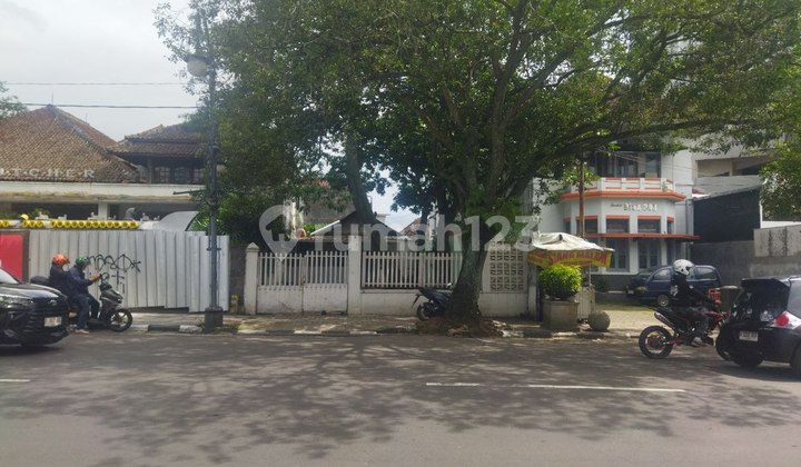 Land Calculation House in the Strategic Area of Main Road Riau Bandung 2