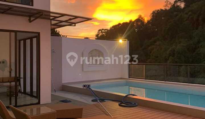 Dijual Villa Aktif Mewah Dago Bandung dengan View Indah