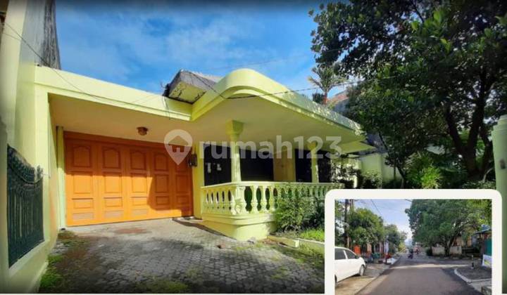 Strategic House in Dago Wing Near Gasibu Unpad Dipatiukur Bandung