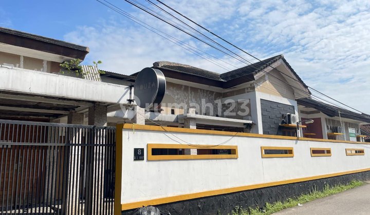 Rumah Luas bisa untuk Kantor dan Kost di Cisaranten Bandung Kota