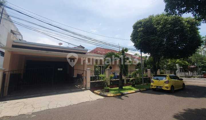 Rumah Posisi Hook Siap Huni di Komplek Batununggal Kota Bandung