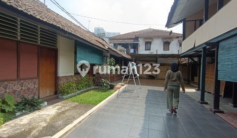 Dijual Cepat Rumah di Jl Sariwangi Main Road Cihampelas Bandung