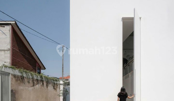 Rumah bisa Jadi Kantor Pintu Unik Siap Huni di Turangga Bandung 2