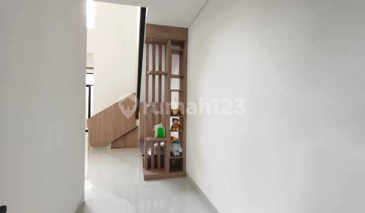 Rumah Bagus 2 LT di Puri Anjasmoro, Semarang Utara 2