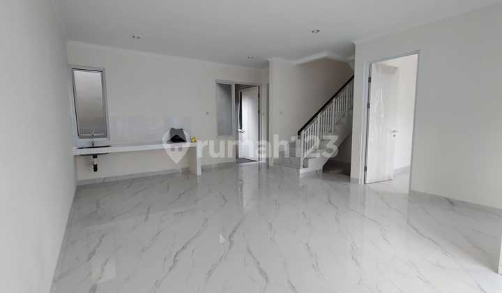 Murah!! Jual Rugi Rumah Di Paramount, Simongan, Manyaran, Semarang Barat.. 2