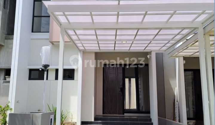 For Rent New Furnished House Graha Padma Semarang Barat. Near Karangturi School, Near Toll Road, Near Colombia Hospital.