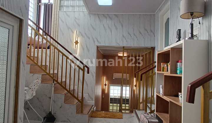 Fully Furnished Luxury House in Candigolf Semarang