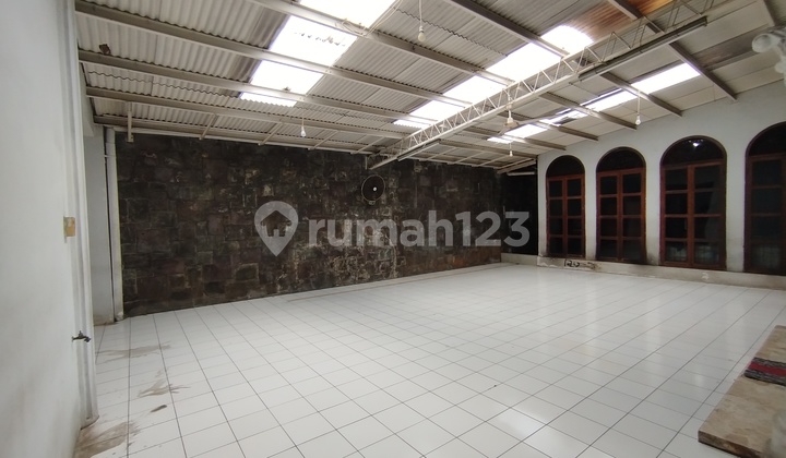 Ex Showroom Tempat Luas Di Jl Dr Cipto Semarang Tengah. Cocok Aneka Usaha, Lokasi Pusat Kota Semarang, Pusat Bisnis, Tengah Kota Semarang, Cocok Untuk Dibangun Hotel/ Resto / Lahan Parkir/ Sentral Bisnis / Kantor / Bank. 2