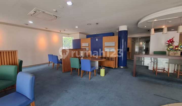 Gedung Ex Bank di Jl A Yani, Tengah Kota Semarang, Dekat Simpang Lima Semarang Tengah. 2