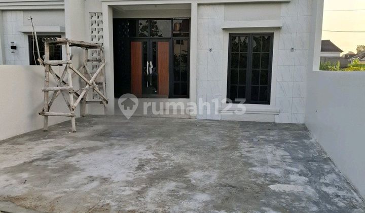 Dijual 650 Juta Rumah Bagus Siap Huni, Carport 2 Mobil, Di Pedurungan, Bebas Banjir, Bisa Kpr. 2