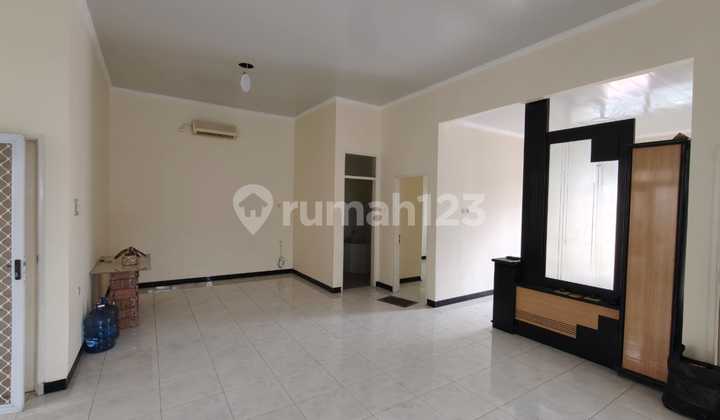 Disewakan Rumah Bagus Siap Huni Di Bukit Sari Semarang, Dekat Undip, Dekat Pusat Perbelanjaan, Dekat Jalan Tol, Dekat Sekolah International, Dekat Gelael- Kfc, Dekat Gereja Katolik Karangpanas, Dekat Banyak Resto. 2