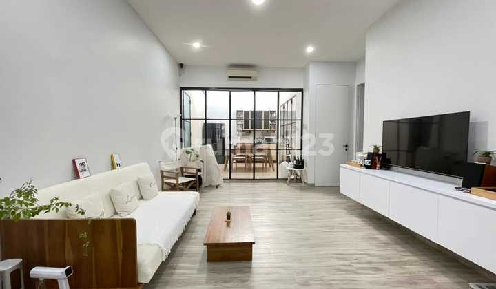 Rumah Bagus Full Furnished Siap Huni di Puri Anjasmoro Semarang. Dekat Pusat Kota, Dekat Dcs, Dekat Tri Tunggal, Dekat Bandara. 2