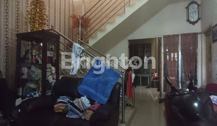 ruang tamu rumah premium dan luas di