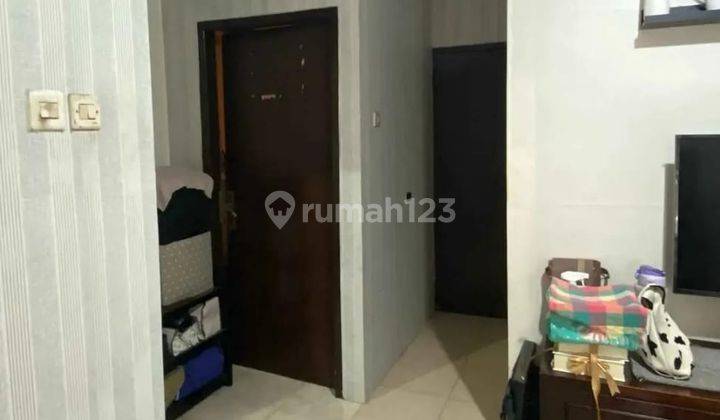 ruang keluarga rumah bagus di puri permata