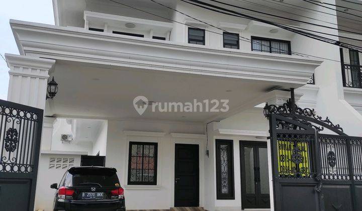 Rumah Mewah Modern Classic Private Swimming Pool Dekat Toll Joglo 1