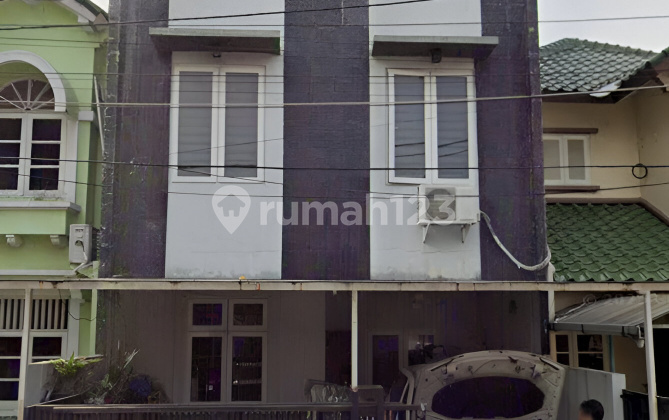 Rumah 3 Lantai di Cluster Kebayoran Lama Jakarta Selatan 2