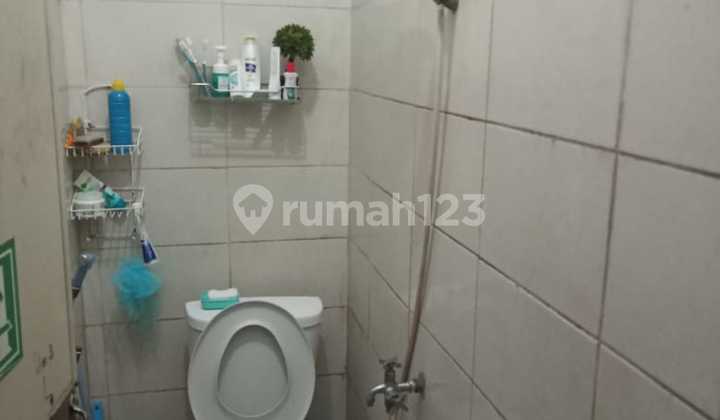 kamar mandi rumah bagus di ciledug view