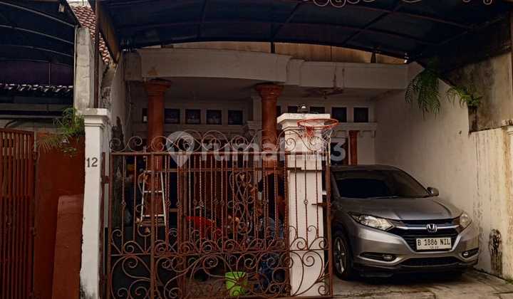 Rumah Strategis di Komplek Kedoya Kebon Jeruk Jakarta Barat