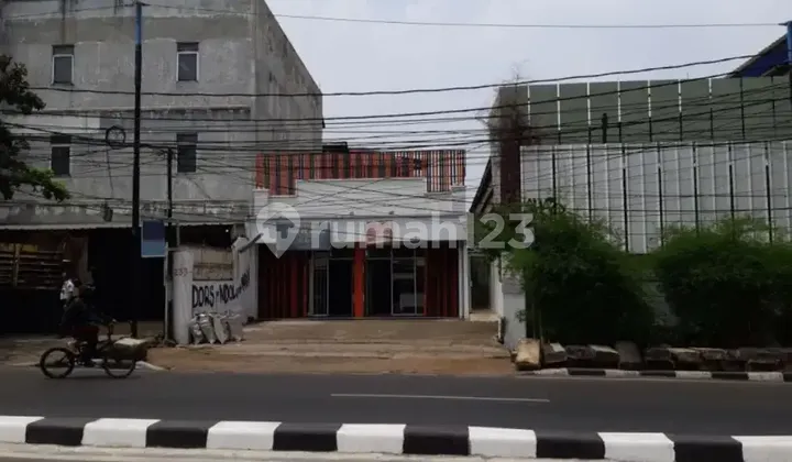 Ruko Dan Bangunan 3 Lantai Di Jl Raya Kebayoran Lama Strategis