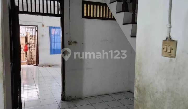 Rumah Strategis 2 Lantai di Tanjung Duren Jakarta Barat 2