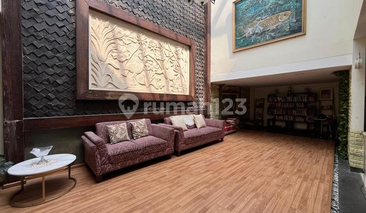 Rumah Mewah Swimming Pool di Veteran Jl Kesehatan Jakarta Selatan 2