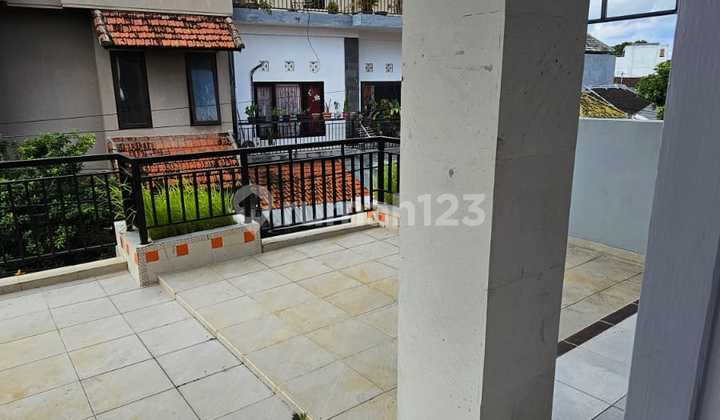 Rumah 3 Lantai Baru Renovasi Di Kawasan Jimbaran 2