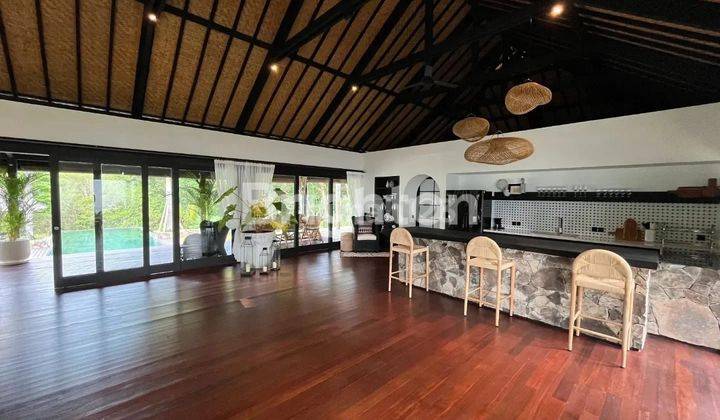 LUXURY VILLA IN CANGGU 2