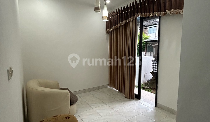 Rumah Minimalist Dekat Lapangan Renon 2
