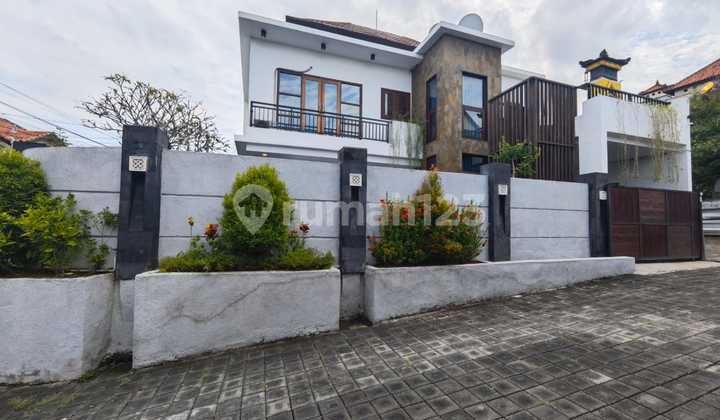 Rumah Semi Villa Di Gatsu Barat 2