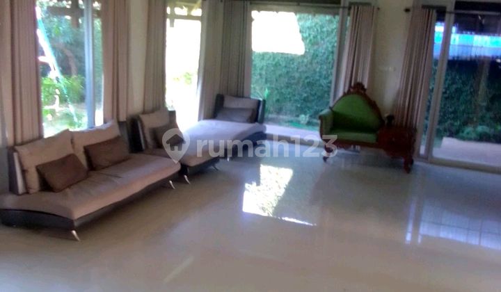 Hunian Mewah 2 Lt di Semarang Selatan yang Terawat Sekali 2