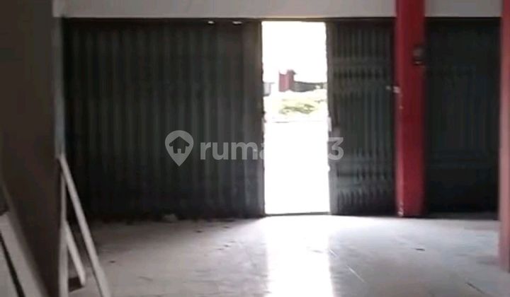 3-Storey Shop House in a Very Strategic Location in the Center of Semarang City 2