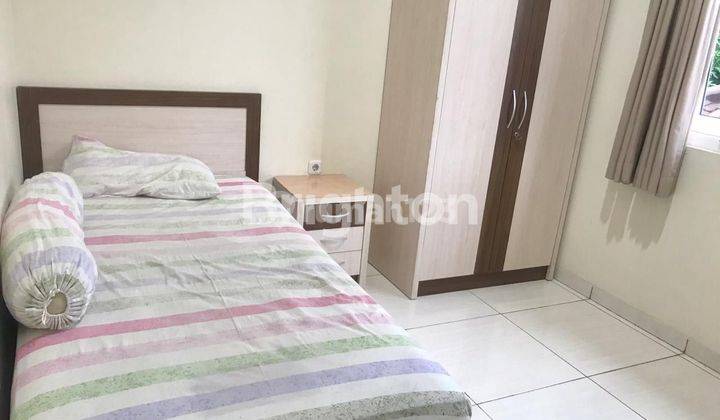 RUMAH KOS EXCLUSIVE DI SEMARANG ATAS ,TEMPAT PARKIR SANGAT LUAS