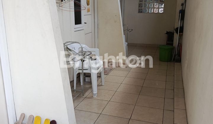 SIAPA CEPAT, DIA DAPAT : PASSIVE INCOME DOUBLE TERJAMIN : RUMAH KOS 50 KAMAR DIDEPANNYA  ADA MINI MARKET  TERLETAK  DIJALAN UTAMA YANG RAMAI 1