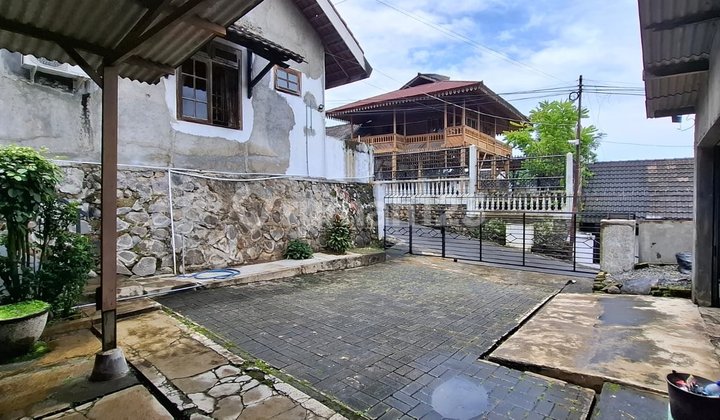 Harga Heboh..Menarik, Rumah Diantara 2 Jalan, Suasana Ademdi Semarang Atas yang Terletak Diantara 2 Jalan 2