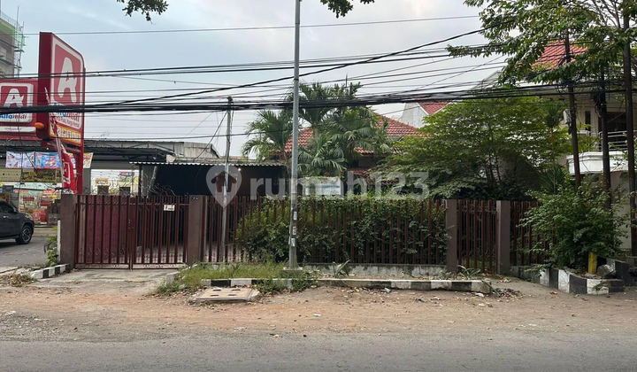Dijual Rumah Nol Jalan Raya Tenggilis Mejoyo, Area Komersial Cocok untuk Segala Usaha