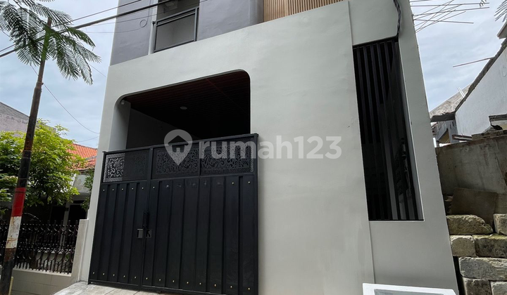 New Location, New Boarding House in Manyar, Boarding House with 25 Bedrooms + 1, Main Road, 2