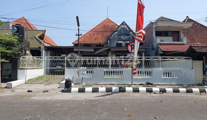 Calculate Land for House on Central Barito Street, City Near Diponegoro Main Road 1