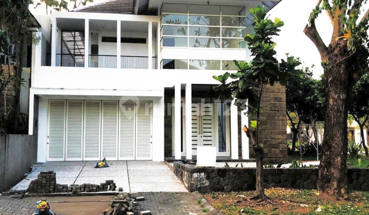 Rumah Diamond Hill Citraland Terawat, Hook, Siap Huni, Dekat Unesa dan Pakuwon Mall