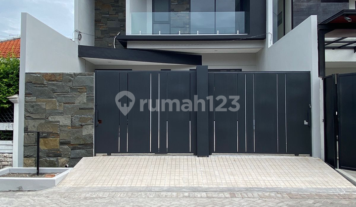 Rumah Modern Style, High Quality, Baru Gress 2lt Di Manyar Jaya