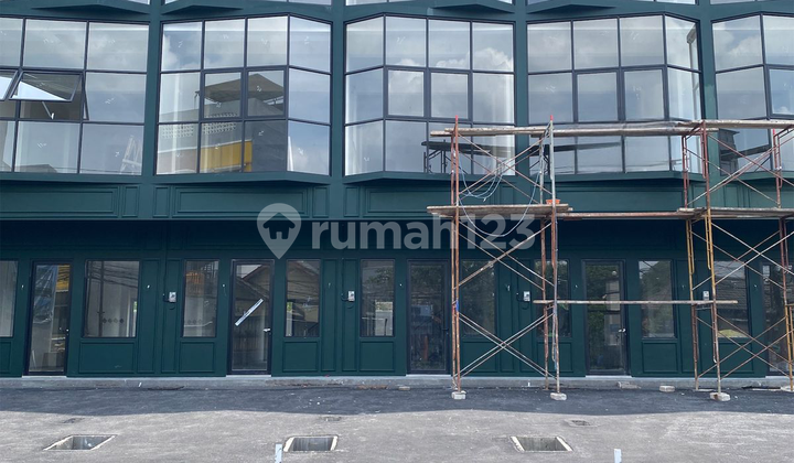 Hanya 3 M An, Ruko Rungkut, Modern Classic Style Fasade, Selangkah Dari Raya Merr Hanya 3 M An, Ruko Rungkut, Modern Classic Style Fasade, Selangkah Dari Raya Merr