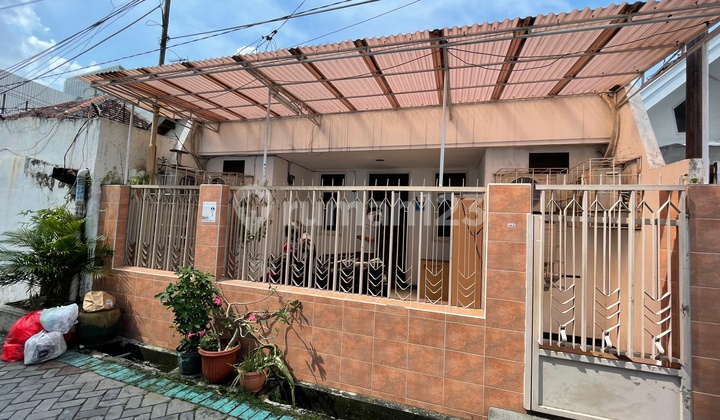 Quick Sale Active Boarding House in City Center, Strategic Location Quick Sale Active Boarding House in City Center, Strategic Location