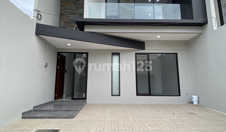 Rumah Modern Style, High Quality, Baru Gress 2lt Di Manyar Jaya 2