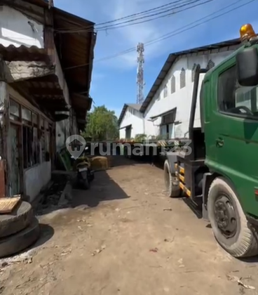 Margomulyo Warehouse, Warehouse Complex, Strategic Twin Road Row. Margomulyo Warehouse, Warehouse Complex, Strategic Twin Road Row.