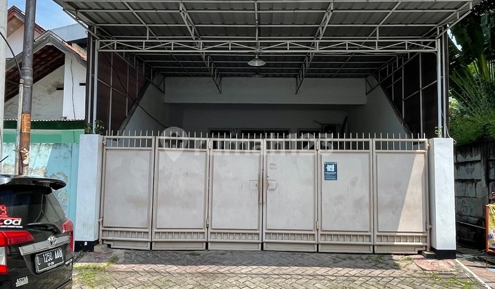 Kos Aktif Tengah Kota, Lokasi Strategis Selangkah Tunjungan Plaza, Bangunan Masih Terawat Kos Aktif Tengah Kota, Lokasi Strategis Selangkah Tunjungan Plaza, Bangunan Masih Terawat