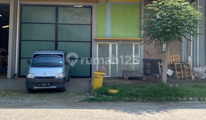 Sudah Gudang COLD STORAGE di kompleks pergudangan Safe n Lock Sudah Gudang COLD STORAGE di kompleks pergudangan Safe n Lock