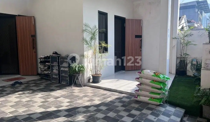 For Sale Well-Maintained Second-Hand House in Rungkut Mejoyo, Move-In Ready, Near Ubaya 2