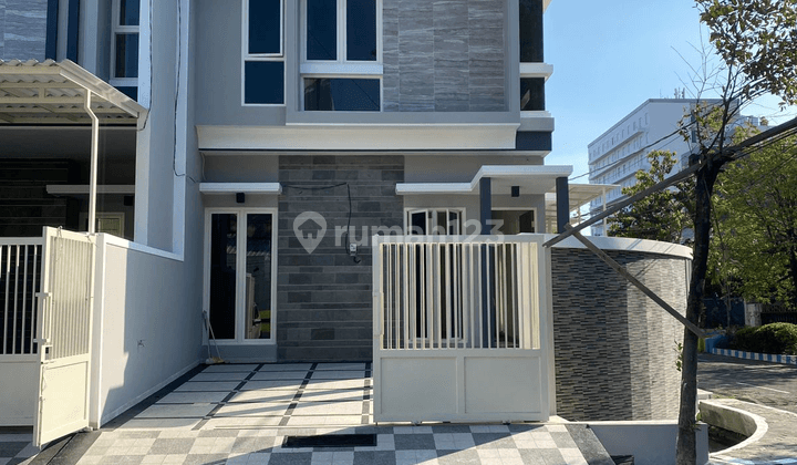 Rumah di Tenggilis Model Scandinavian Row Jalan Lebar Sisa 1 Unit 1